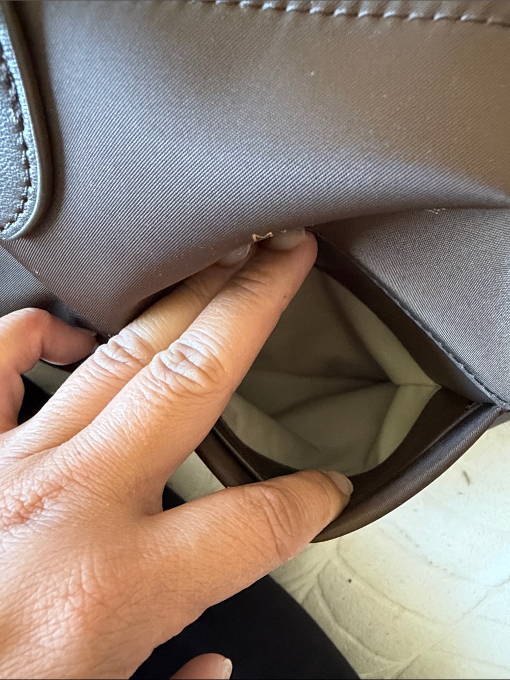 Mina Baie Nylon Brown Expresso Emmy Bag - Picture 8 of 12